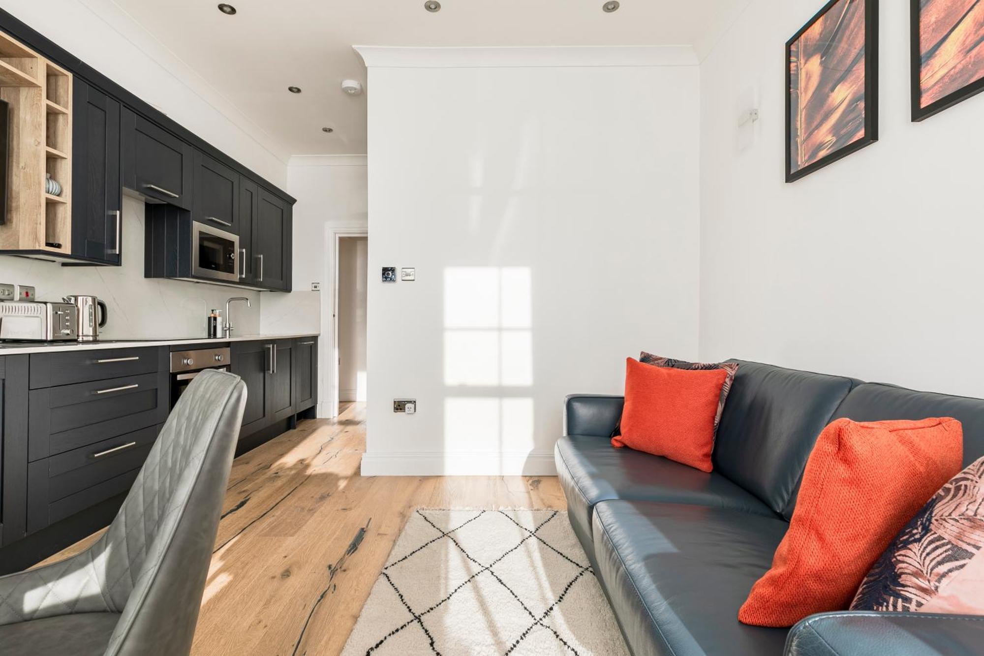 Modern Aptmt, 2 Stops To Central London, Smart Lock, Netflix Ealing Extérieur photo
