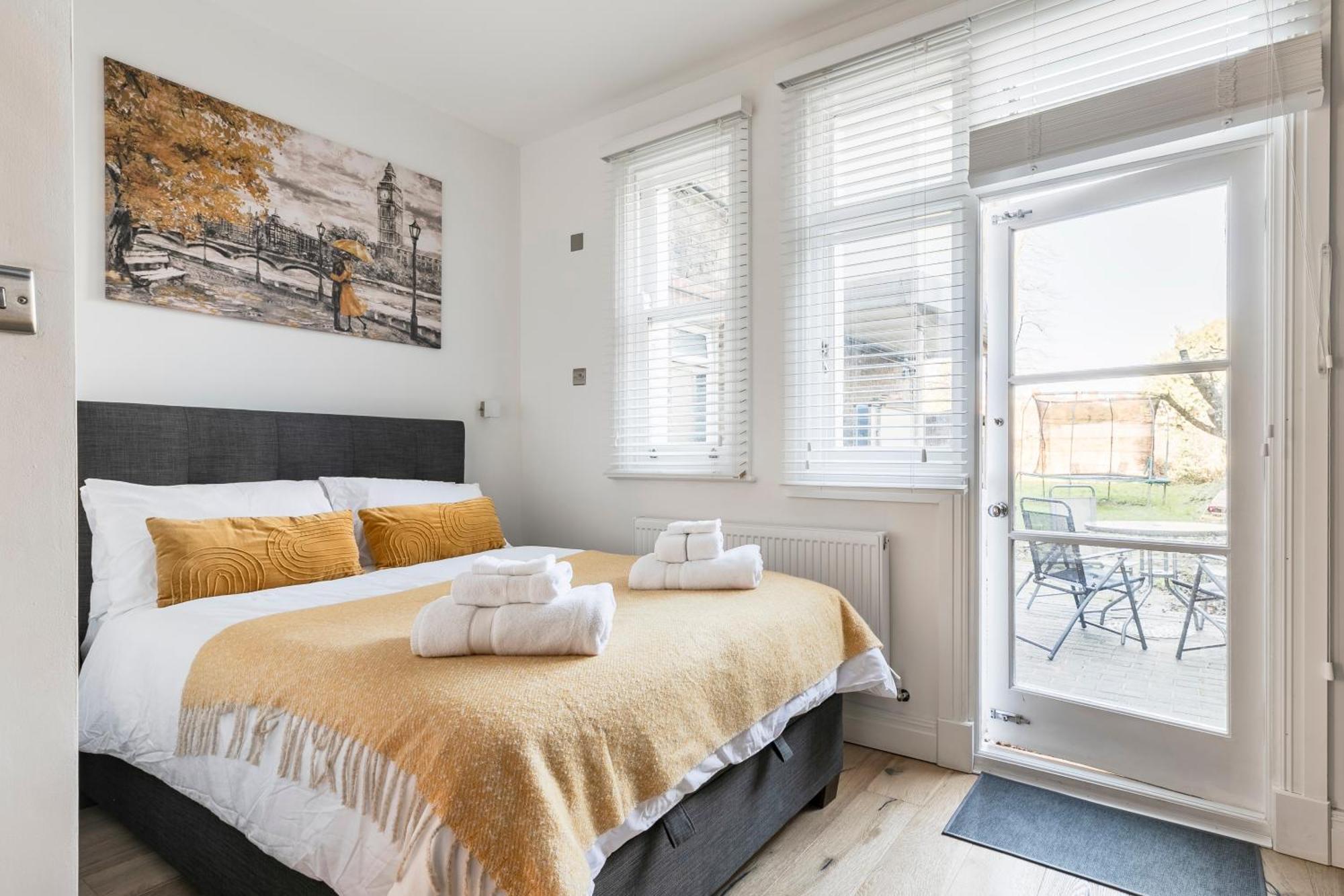 Modern Aptmt, 2 Stops To Central London, Smart Lock, Netflix Ealing Extérieur photo