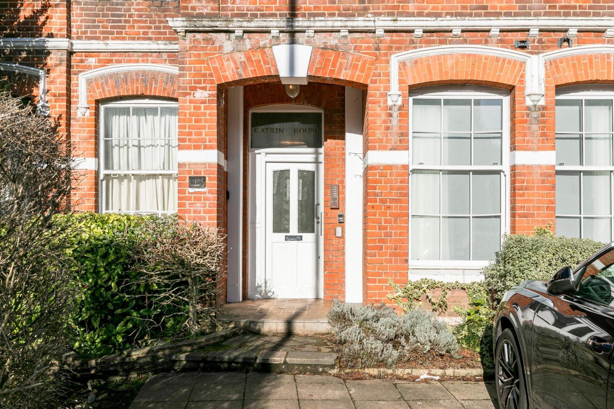 Modern Aptmt, 2 Stops To Central London, Smart Lock, Netflix Ealing Extérieur photo