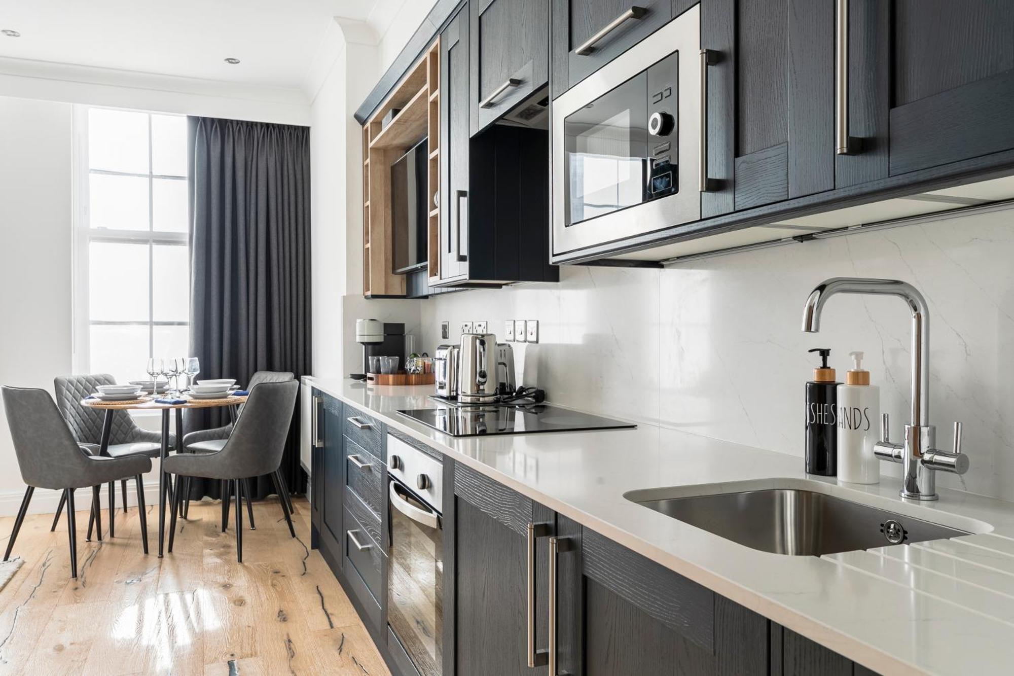 Modern Aptmt, 2 Stops To Central London, Smart Lock, Netflix Ealing Extérieur photo